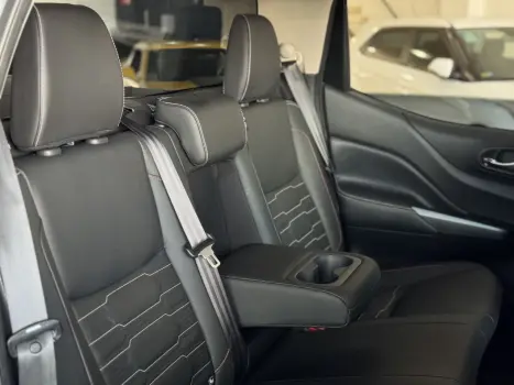 NISSAN Frontier 2.3 16V PRO4X CABINE DUPLA 4X4 BI-TURBO DIESEL AUTOM�TICO, Foto 12