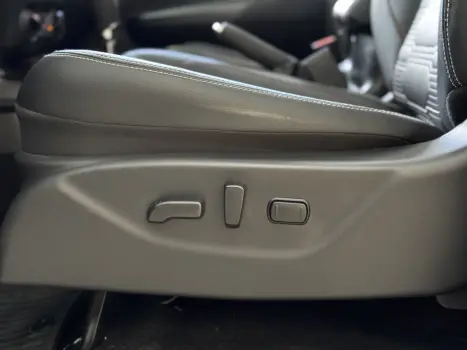 NISSAN Frontier 2.3 16V PRO4X CABINE DUPLA 4X4 BI-TURBO DIESEL AUTOM�TICO, Foto 16