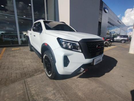 NISSAN Frontier 2.3 16V PRO4X CABINE DUPLA 4X4 BI-TURBO DIESEL AUTOM�TICO, Foto 3