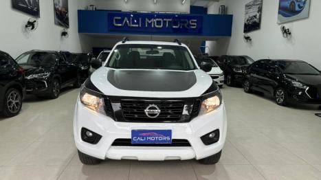 NISSAN Frontier 2.3 ATTACK CABINE DUPLA 4X4 BI-TURBO DIESEL AUTOM�TICO, Foto 3