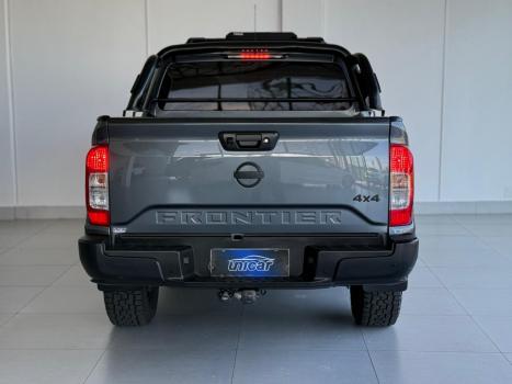NISSAN Frontier 2.3 ATTACK CABINE DUPLA 4X4 BI-TURBO DIESEL AUTOM�TICO, Foto 5