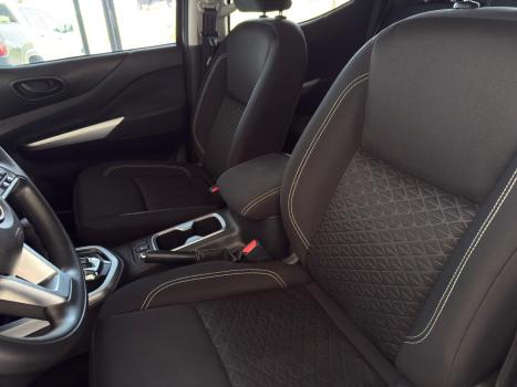 NISSAN Frontier 2.3 ATTACK CABINE DUPLA 4X4 BI-TURBO DIESEL AUTOM�TICO, Foto 9