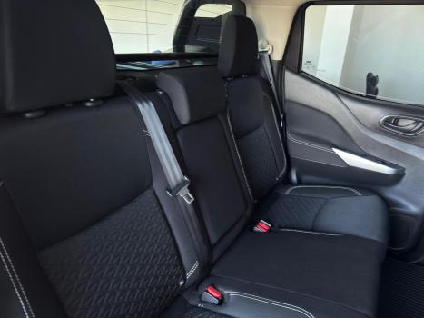 NISSAN Frontier 2.3 ATTACK CABINE DUPLA 4X4 BI-TURBO DIESEL AUTOM�TICO, Foto 11