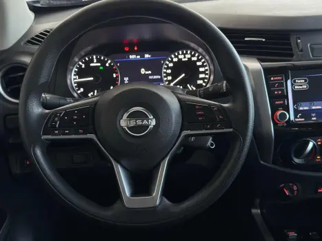 NISSAN Frontier 2.3 ATTACK CABINE DUPLA 4X4 BI-TURBO DIESEL AUTOM�TICO, Foto 18