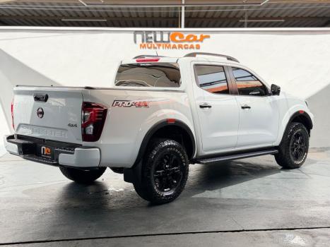 NISSAN Frontier 2.3 16V PRO4X CABINE DUPLA 4X4 BI-TURBO DIESEL AUTOM�TICO, Foto 2