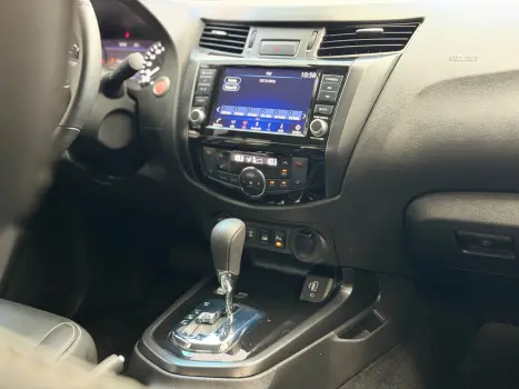 NISSAN Frontier 2.3 16V PRO4X CABINE DUPLA 4X4 BI-TURBO DIESEL AUTOM�TICO, Foto 7