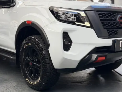 NISSAN Frontier 2.3 16V PRO4X CABINE DUPLA 4X4 BI-TURBO DIESEL AUTOM�TICO, Foto 10