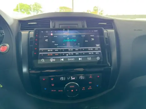 NISSAN Frontier 2.3 16V PRO4X CABINE DUPLA 4X4 BI-TURBO DIESEL AUTOM�TICO, Foto 17