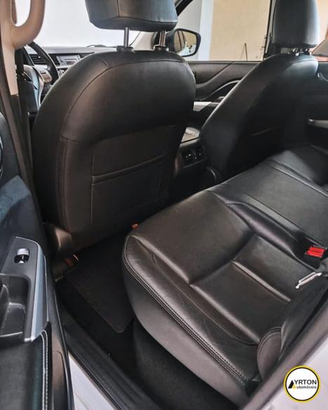 NISSAN Frontier 2.3 16V XE 4X4 CABINE DUPLA BI-TURBO DIESEL AUTOM�TICO, Foto 16