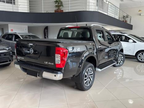 NISSAN Frontier 2.3 16V LE 4X4 CABINE DUPLA BI-TURBO DIESEL AUTOM�TICO, Foto 3