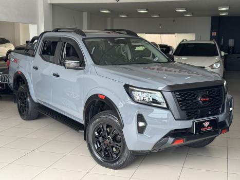 NISSAN Frontier 2.3 16V PRO4X CABINE DUPLA 4X4 BI-TURBO DIESEL AUTOM�TICO, Foto 2