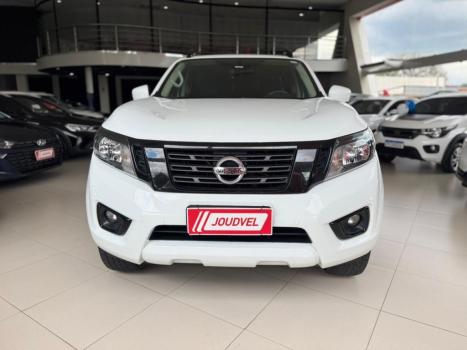 NISSAN Frontier 2.3 ATTACK CABINE DUPLA 4X4 BI-TURBO DIESEL AUTOM�TICO, Foto 2