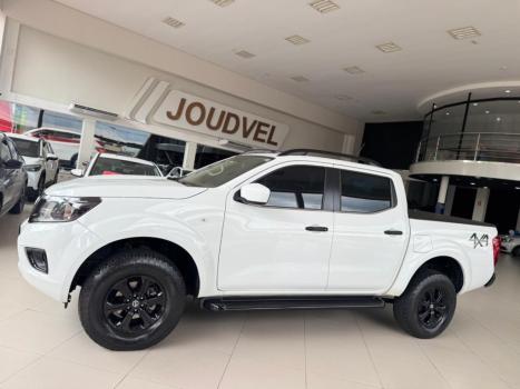 NISSAN Frontier 2.3 ATTACK CABINE DUPLA 4X4 BI-TURBO DIESEL AUTOM�TICO, Foto 3