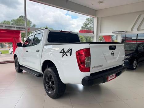 NISSAN Frontier 2.3 ATTACK CABINE DUPLA 4X4 BI-TURBO DIESEL AUTOM�TICO, Foto 5