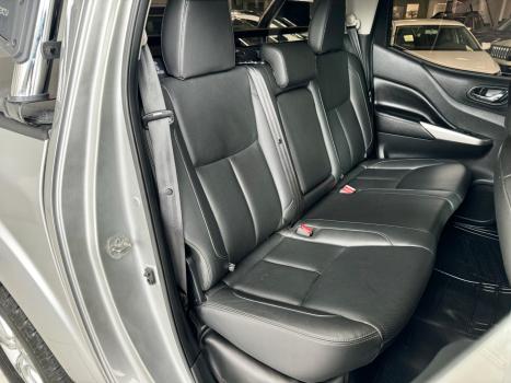 NISSAN Frontier 2.3 16V XE 4X4 CABINE DUPLA BI-TURBO DIESEL AUTOM�TICO, Foto 9