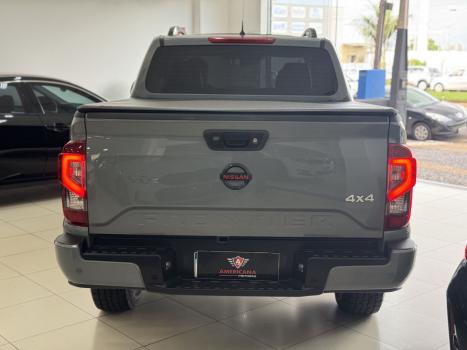 NISSAN Frontier 2.3 16V PRO4X CABINE DUPLA 4X4 BI-TURBO DIESEL AUTOM�TICO, Foto 4
