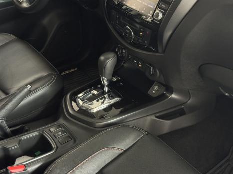 NISSAN Frontier 2.3 16V PRO4X CABINE DUPLA 4X4 BI-TURBO DIESEL AUTOM�TICO, Foto 10