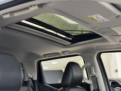 NISSAN Frontier 2.3 16V PRO4X CABINE DUPLA 4X4 BI-TURBO DIESEL AUTOM�TICO, Foto 11