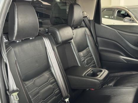 NISSAN Frontier 2.3 16V PRO4X CABINE DUPLA 4X4 BI-TURBO DIESEL AUTOM�TICO, Foto 14