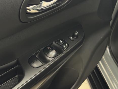 NISSAN Frontier 2.3 16V PRO4X CABINE DUPLA 4X4 BI-TURBO DIESEL AUTOM�TICO, Foto 17