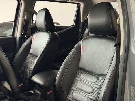 NISSAN Frontier 2.3 16V PRO4X CABINE DUPLA 4X4 BI-TURBO DIESEL AUTOM�TICO, Foto 18