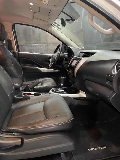 NISSAN Frontier 2.3 16V LE 4X4 CABINE DUPLA BI-TURBO DIESEL AUTOM�TICO, Foto 8