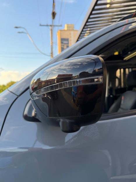 NISSAN Frontier 2.3 16V PRO4X CABINE DUPLA 4X4 BI-TURBO DIESEL AUTOM�TICO, Foto 9