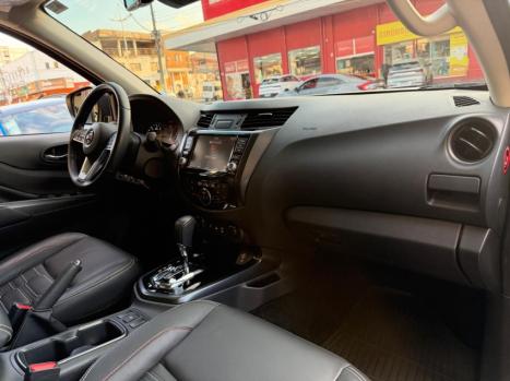 NISSAN Frontier 2.3 16V PRO4X CABINE DUPLA 4X4 BI-TURBO DIESEL AUTOM�TICO, Foto 17