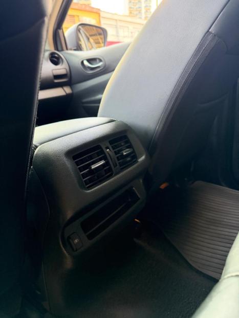 NISSAN Frontier 2.3 16V PRO4X CABINE DUPLA 4X4 BI-TURBO DIESEL AUTOM�TICO, Foto 18