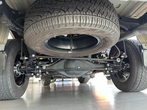 NISSAN Frontier 2.3 16V PRO4X CABINE DUPLA 4X4 BI-TURBO DIESEL AUTOM�TICO, Foto 13