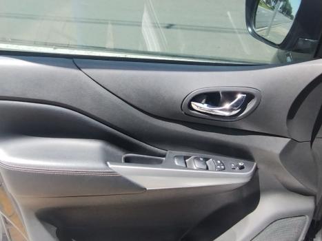 NISSAN Frontier 2.3 16V PLATINUM CABINE DUPLA 4X4 BI-TURBO DIESEL AUTOM�TICO, Foto 12