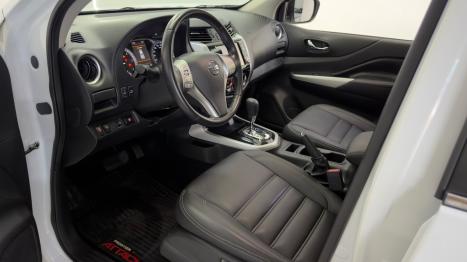 NISSAN Frontier 2.3 ATTACK CABINE DUPLA 4X4 BI-TURBO DIESEL AUTOM�TICO, Foto 3