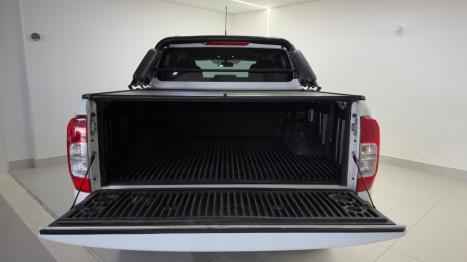 NISSAN Frontier 2.3 ATTACK CABINE DUPLA 4X4 BI-TURBO DIESEL AUTOM�TICO, Foto 14