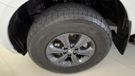 NISSAN Frontier 2.3 ATTACK CABINE DUPLA 4X4 BI-TURBO DIESEL AUTOM�TICO, Foto 17