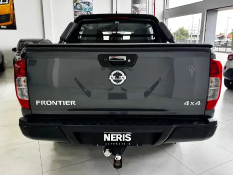 NISSAN Frontier 2.3 ATTACK CABINE DUPLA 4X4 BI-TURBO DIESEL AUTOM�TICO, Foto 6