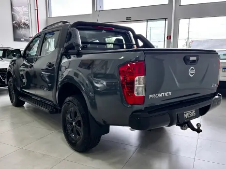 NISSAN Frontier 2.3 ATTACK CABINE DUPLA 4X4 BI-TURBO DIESEL AUTOM�TICO, Foto 7
