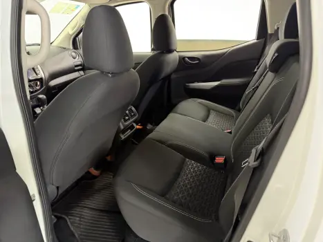 NISSAN Frontier 2.3 ATTACK CABINE DUPLA 4X4 BI-TURBO DIESEL AUTOM�TICO, Foto 9