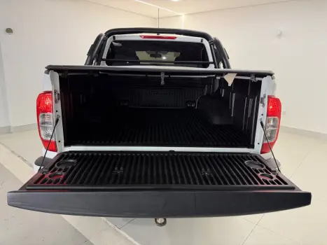 NISSAN Frontier 2.3 ATTACK CABINE DUPLA 4X4 BI-TURBO DIESEL AUTOM�TICO, Foto 15