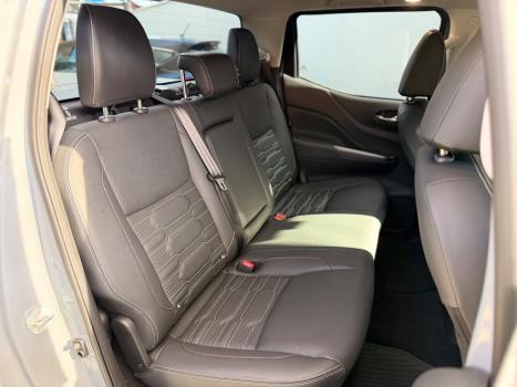 NISSAN Frontier 2.3 16V PRO4X CABINE DUPLA 4X4 BI-TURBO DIESEL AUTOM�TICO, Foto 5