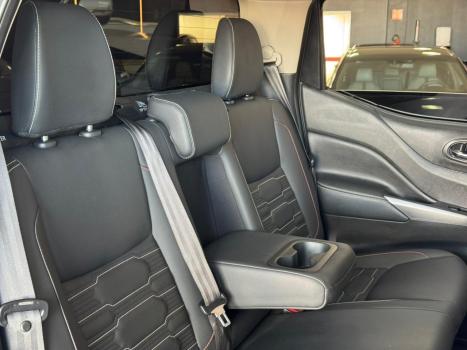 NISSAN Frontier 2.3 16V PRO4X CABINE DUPLA 4X4 BI-TURBO DIESEL AUTOM�TICO, Foto 10