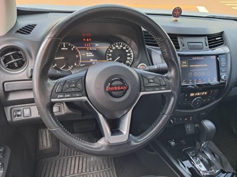 NISSAN Frontier 2.3 16V PRO4X CABINE DUPLA 4X4 BI-TURBO DIESEL AUTOM�TICO, Foto 4