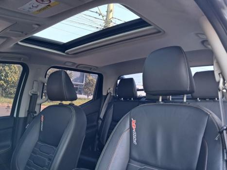 NISSAN Frontier 2.3 16V PRO4X CABINE DUPLA 4X4 BI-TURBO DIESEL AUTOM�TICO, Foto 7