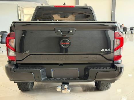 NISSAN Frontier 2.3 16V PRO4X CABINE DUPLA 4X4 BI-TURBO DIESEL AUTOM�TICO, Foto 5