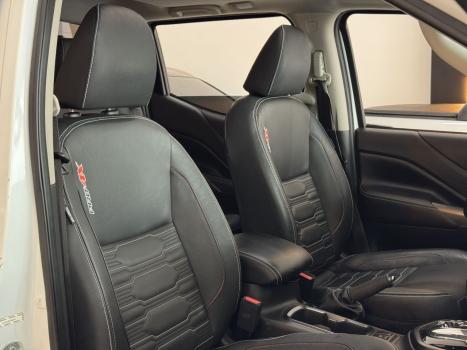 NISSAN Frontier 2.3 16V PRO4X CABINE DUPLA 4X4 BI-TURBO DIESEL AUTOM�TICO, Foto 5