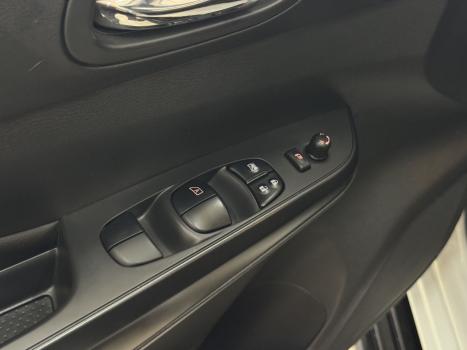 NISSAN Frontier 2.3 16V PRO4X CABINE DUPLA 4X4 BI-TURBO DIESEL AUTOM�TICO, Foto 13