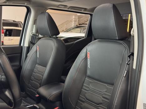NISSAN Frontier 2.3 16V PRO4X CABINE DUPLA 4X4 BI-TURBO DIESEL AUTOM�TICO, Foto 14