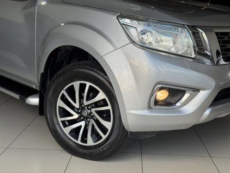 NISSAN Frontier 2.3 16V LE 4X4 CABINE DUPLA BI-TURBO DIESEL AUTOM�TICO, Foto 3