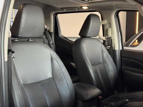 NISSAN Frontier 2.3 16V LE 4X4 CABINE DUPLA BI-TURBO DIESEL AUTOM�TICO, Foto 8