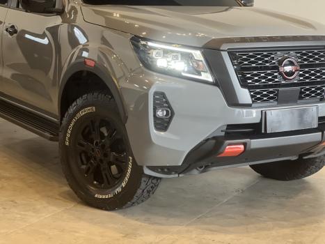 NISSAN Frontier 2.3 16V PRO4X CABINE DUPLA 4X4 BI-TURBO DIESEL AUTOM�TICO, Foto 3