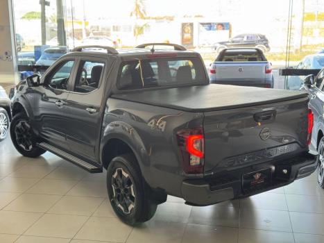 NISSAN Frontier 2.3 16V PLATINUM CABINE DUPLA 4X4 BI-TURBO DIESEL AUTOM�TICO, Foto 4